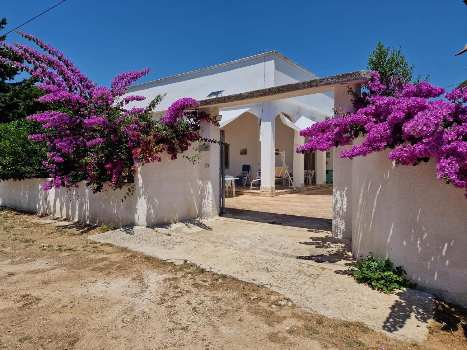 Villa Carmela A San Pietro In Bevagna Exteriör bild
