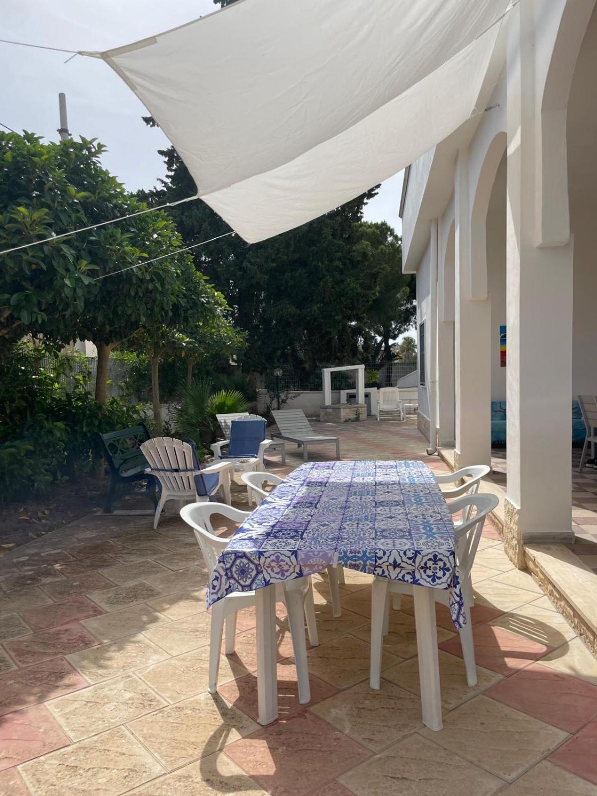 Villa Carmela A San Pietro In Bevagna Exteriör bild
